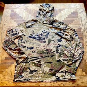 Under Armour Hunt Camo sun shirt long sleeve active wear
